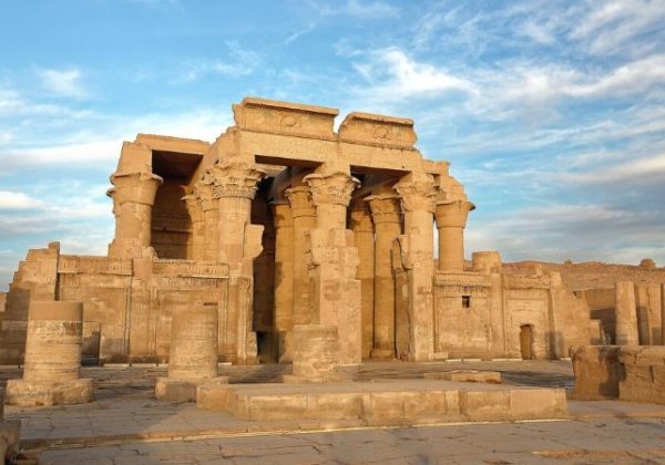 Terra di Mezzo - DESTINAZIONI - Egitto Terra di Mezzo - DESTINAZIONI - Egitto